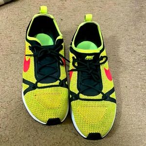 Nike Duel Racer Volt Bright Crimson Yellow